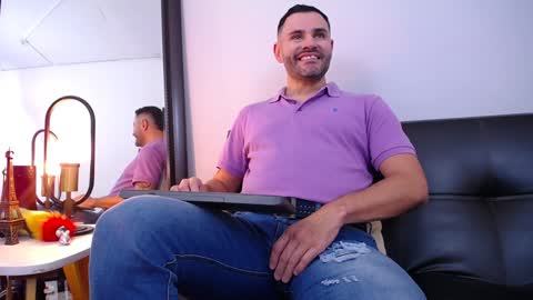 Snapshot of jonas_beard1 chatting on December 13, 8:15 pm  JONAS BEARD  online show from December 13, 8:15 pm