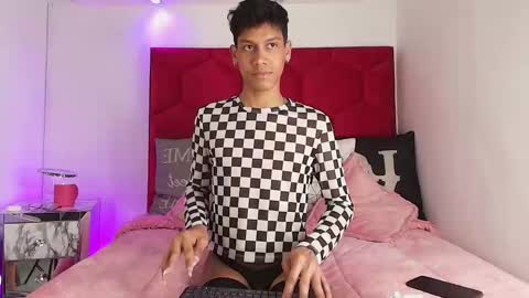 Jonas  online show from March 12, 12:57 pm