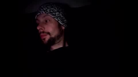 jonnnyjjoyc online show from April 19, 8:22 pm