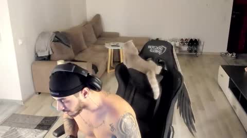 jonnyporn1 online show from January 9, 12:38 am