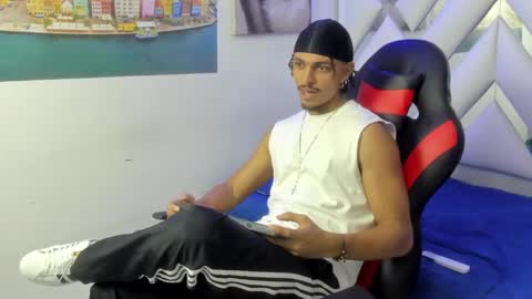 Snapshot of jordan_love7 chatting on October 23, 1:36 pm jordan online show from October 23, 1:36 pm