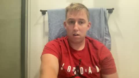 Snapshot of jorddiickzilla chatting on February 22, 4:37 pm jorddiickzilla online show from February 22, 4:37 pm