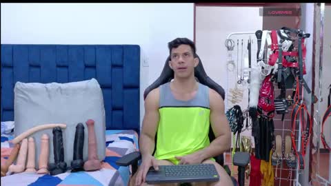 jose_rumbero91 online show from May 16, 12:47 pm