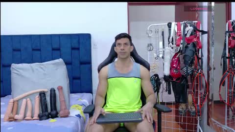 jose_rumbero91 online show from May 11, 11:23 am