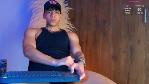 Josep online show from November 3, 11:06 pm