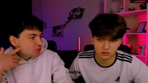 joseph_bear_ online show from March 18, 9:45 am