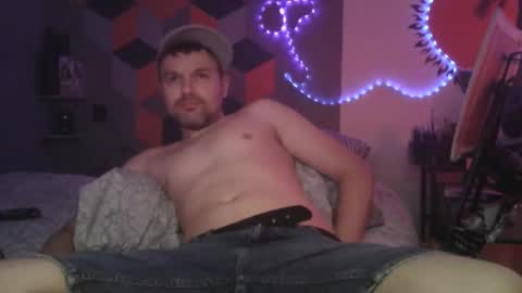 Snapshot of josh88999 chatting on October 8, 7:57 am Josh88Qc online show from October 8, 7:57 am