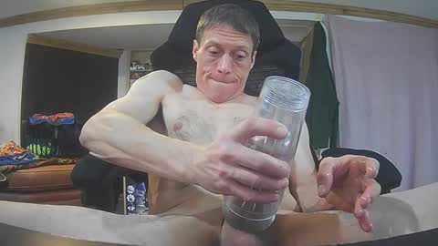 Snapshot of joshdznutz chatting on December 6, 4:36 am joshdznutz online show from December 6, 4:36 am