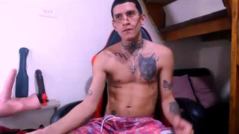 josue_linares online show from March 28, 8:14 am