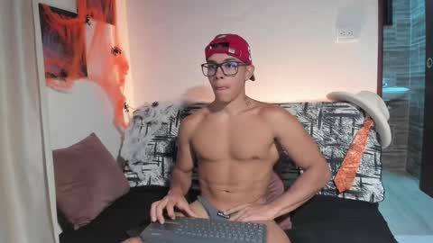 Im Jouliano online show from October 28, 10:23 pm