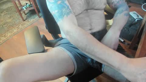 Snapshot of jsimon04 chatting on January 20, 4:01 pm jsimon04 online show from January 20, 4:01 pm