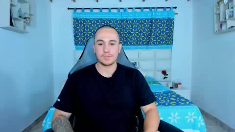 Snapshot of juan__jimenez chatting on January 26, 11:18 pm Juan online show from January 26, 11:18 pm