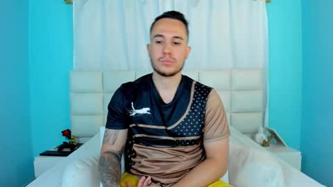 Snapshot of juan__jimenez chatting on October 1, 10:03 pm Juan online show from October 1, 10:03 pm