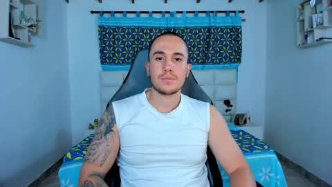 Snapshot of juan__jimenez chatting on February 4, 2:07 am Juan online show from February 4, 2:07 am