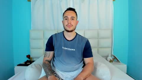 Snapshot of juan__jimenez chatting on October 4, 10:03 pm Juan online show from October 4, 10:03 pm