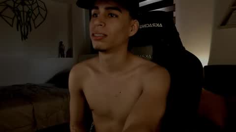 Juan Posada online show from February 10, 7:07 pm