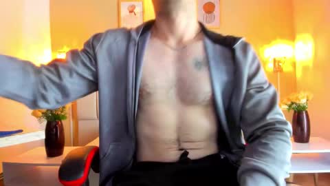 JUAN online show from November 24, 1:01 pm