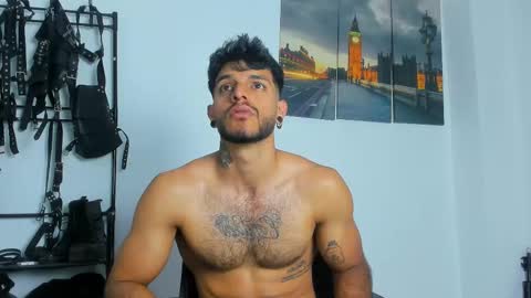 Juan Esteban online show from November 17, 8:23 pm