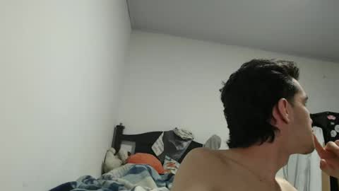 juanboytw online show from February 24, 2:40 am