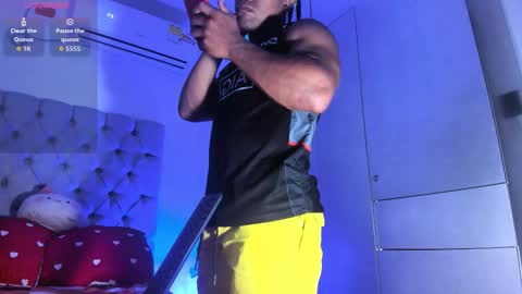 independent model online show from February 24, 5:14 pm