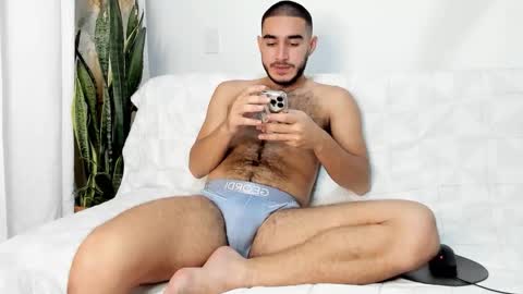 Juan Diego Uribe online show from January 11, 3:21 am