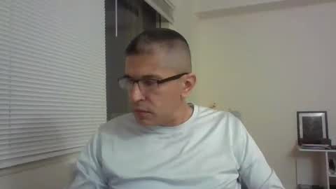 juanearth1 online show from March 9, 11:32 pm