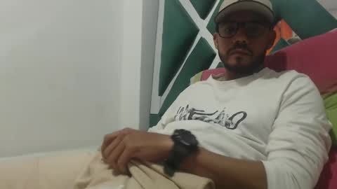 Snapshot of juanfe_style chatting on October 11, 2:59 am juanfe_style online show from October 11, 2:59 am