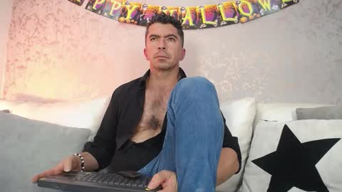 Snapshot of juank_fit45 chatting on October 24, 3:58 pm Juan k online show from October 24, 3:58 pm
