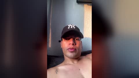 Miguel online show from March 25, 10:36 pm