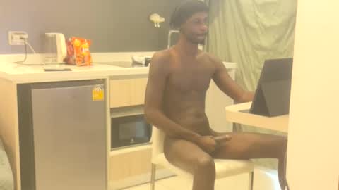 juicyblackd online show from November 27, 5:00 am