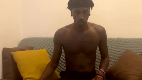 juicyblackd online show from November 12, 2:01 pm