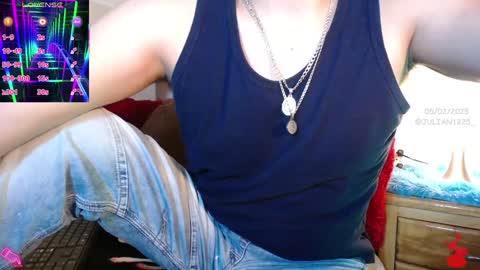 Julian online show from February 5, 6:15 pm