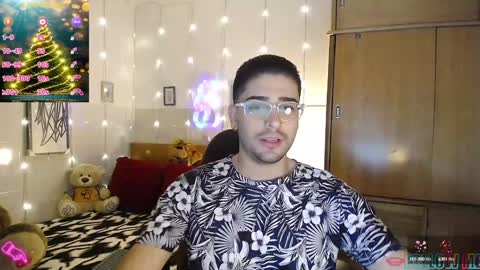 Julian online show from December 5, 1:47 am