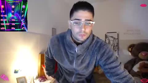 Julian online show from March 4, 1:34 am