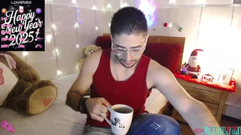 Julian online show from December 30, 7:53 pm