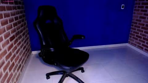 Julian online show from January 10, 10:46 pm