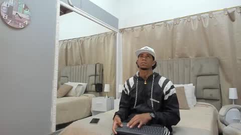 julian billy online show from December 21, 11:33 am