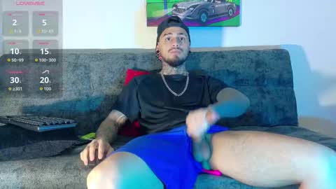 Julian independent model online show from December 19, 4:53 am