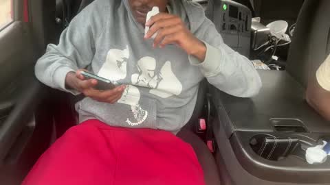 juliothehammer online show from November 29, 5:26 pm