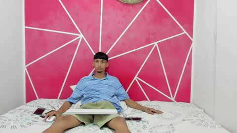 junior_bigcock3 online show from November 21, 6:29 pm