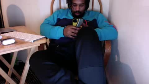 Snapshot of just2real chatting on January 18, 7:15 pm Real online show from January 18, 7:15 pm