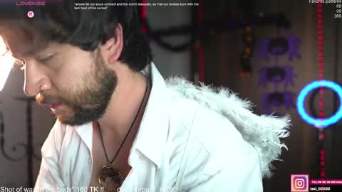 Snapshot of just_your_dreamboy chatting on October 24, 12:02 am Maxi online show from October 24, 12:02 am
