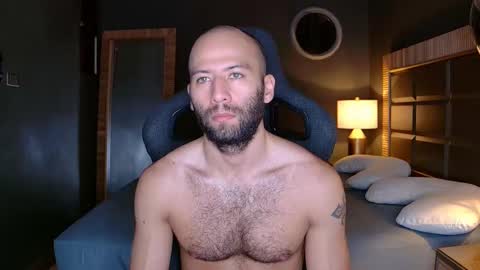 Justin online show from February 25, 9:09 am