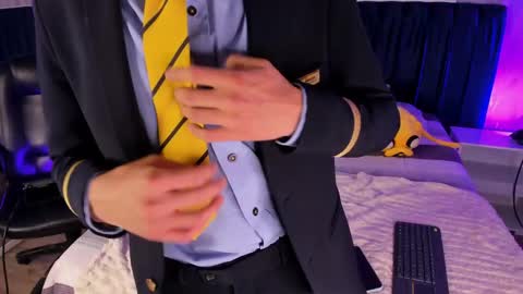 Justin online show from April 7, 12:43 am