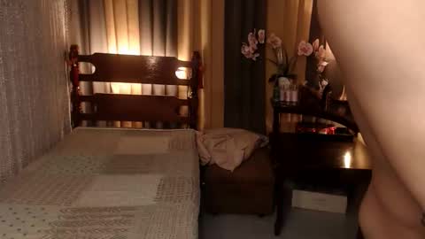 justine_hunk online show from February 8, 6:12 pm