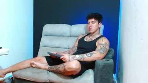 justinfuller_31 online show from June 16, 3:58 pm