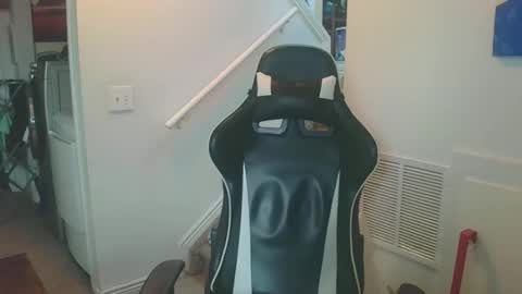 justintym69 online show from April 10, 9:55 pm