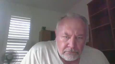 Snapshot of justme196756 chatting on October 25, 5:03 pm justme196756 online show from October 25, 5:03 pm