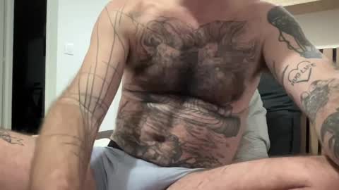 justmeandyou00 online show from February 19, 5:49 pm