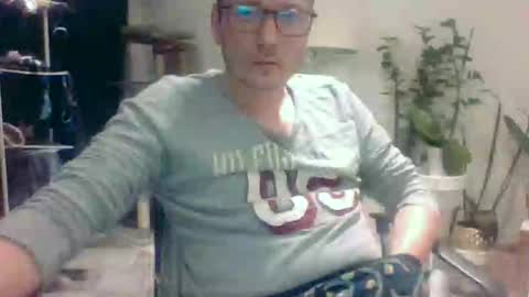 justnotsobig online show from October 4, 7:51 pm